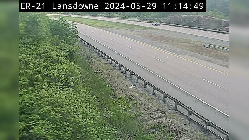 Traffic Cam Leeds and the Thousand Islands: Highway 401 at Reynolds Road