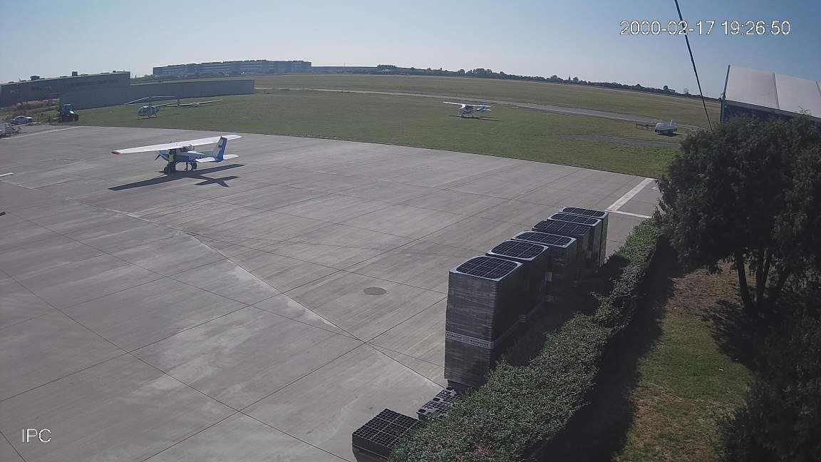 Traffic Cam Gliwice › South: Aeroclub Gliwice Trynek