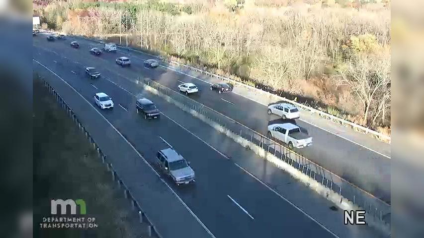 Traffic Cam Mendota Heights: I-35E SB N of T.H.62