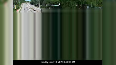 Traffic Cam Wauwatosa: US  @ Elm Grove Rd