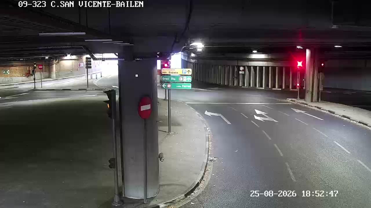 Traffic Cam Arguelles: CUESTA SAN VICENTE - BAILEN