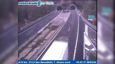 immagine della webcam nei dintorni di Folignano: webcam Martinsicuro