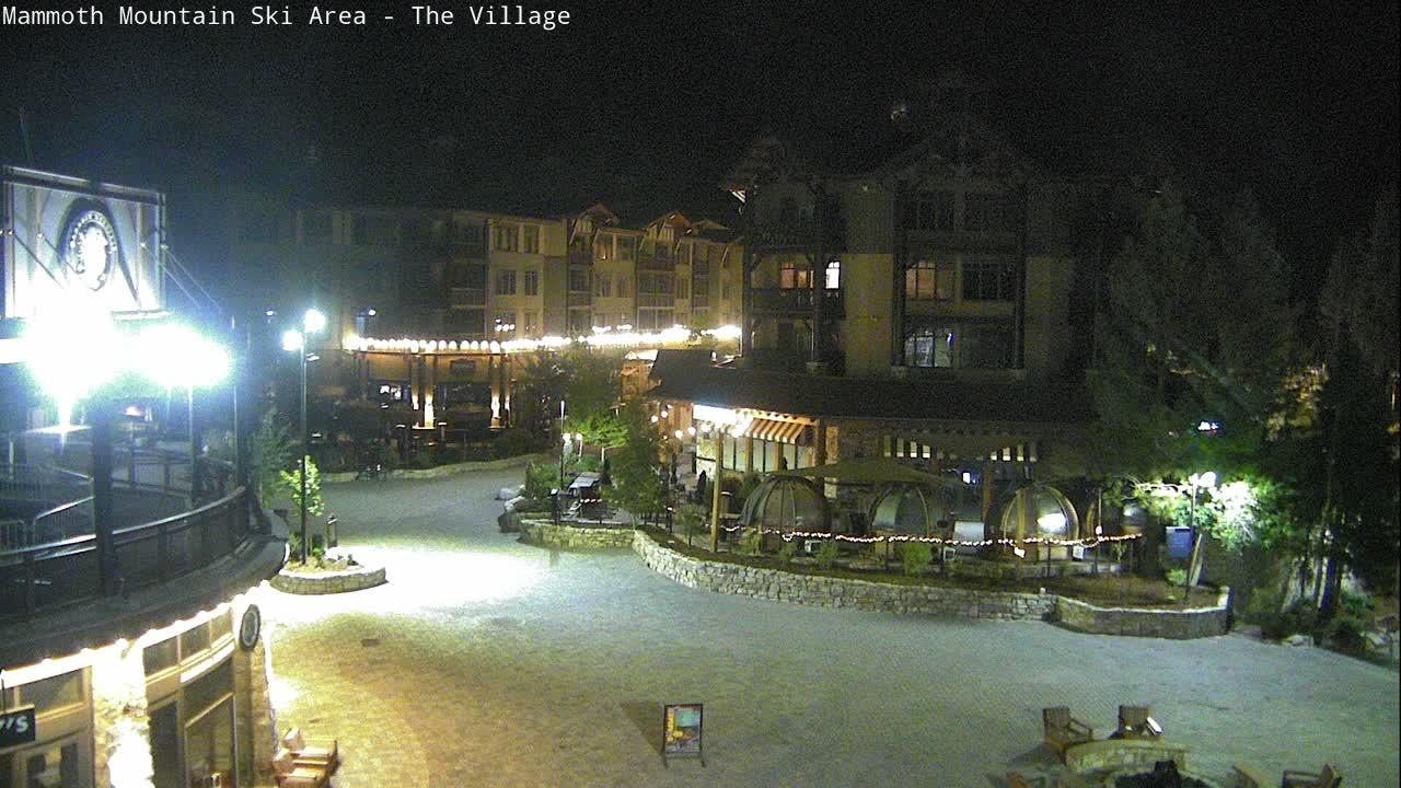 Mammoth Village: Ski Resort City Webcam