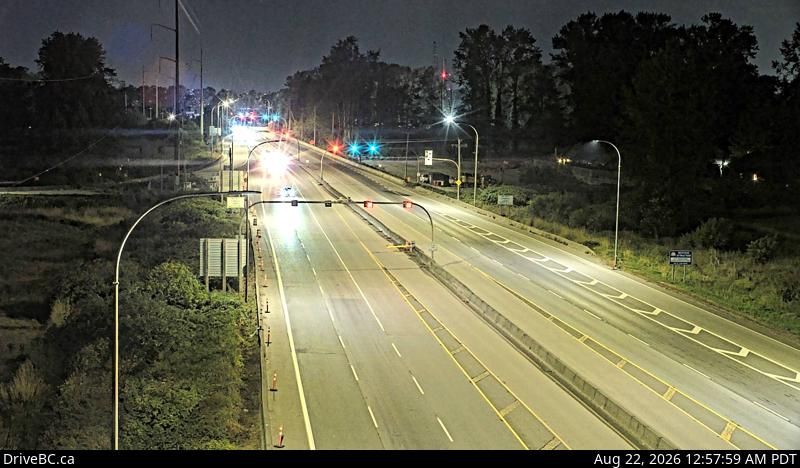 Traffic Cam Delta › North: Hwy 99, north of Hwy 17A overpass, looking north