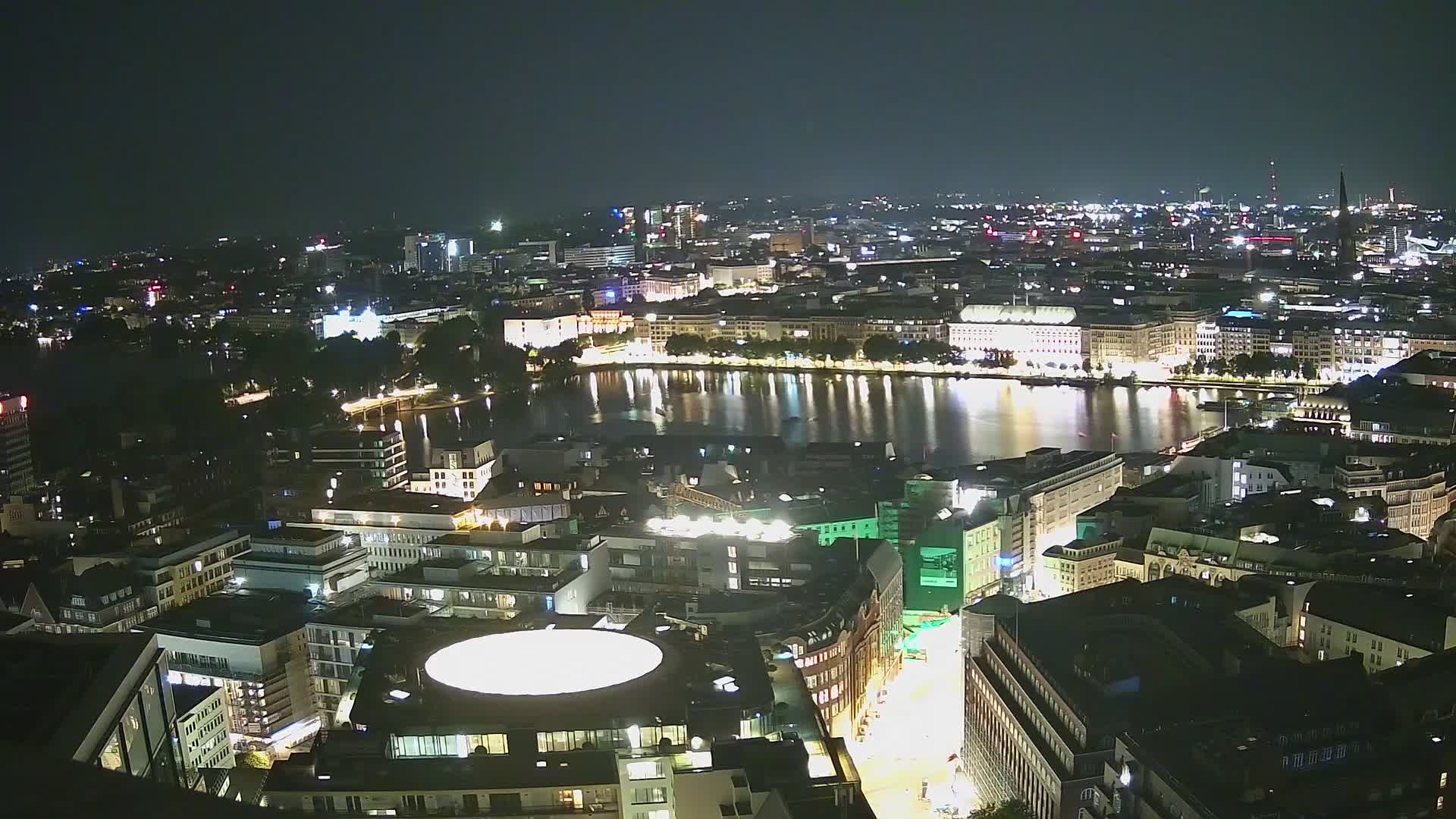 Traffic Cam Hamburg: Livespotting - Webcam mit Stadtpanorama über die Hansestadt
