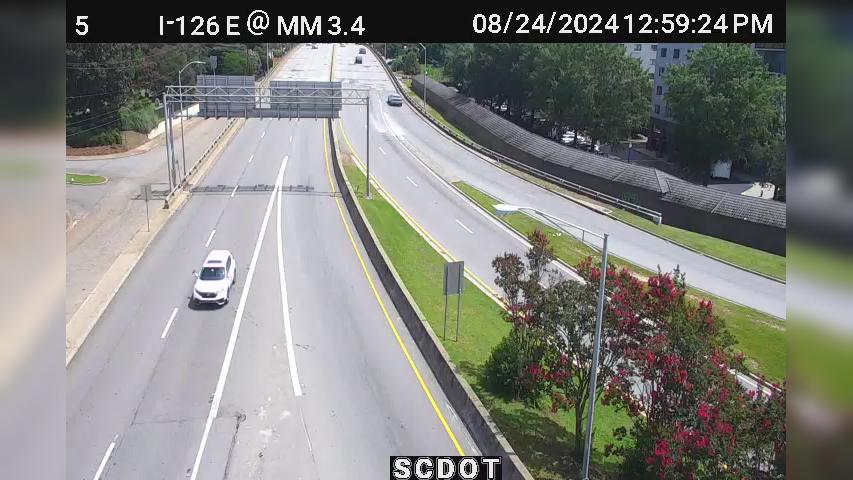 Traffic Cam Columbia: I-126 E @ MM 3.4 Elmwood Ave