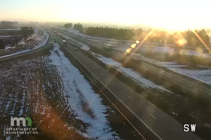 Traffic Cam Hope: I-35 NB @ C.S.A.H.4 EB (MP 32.8)