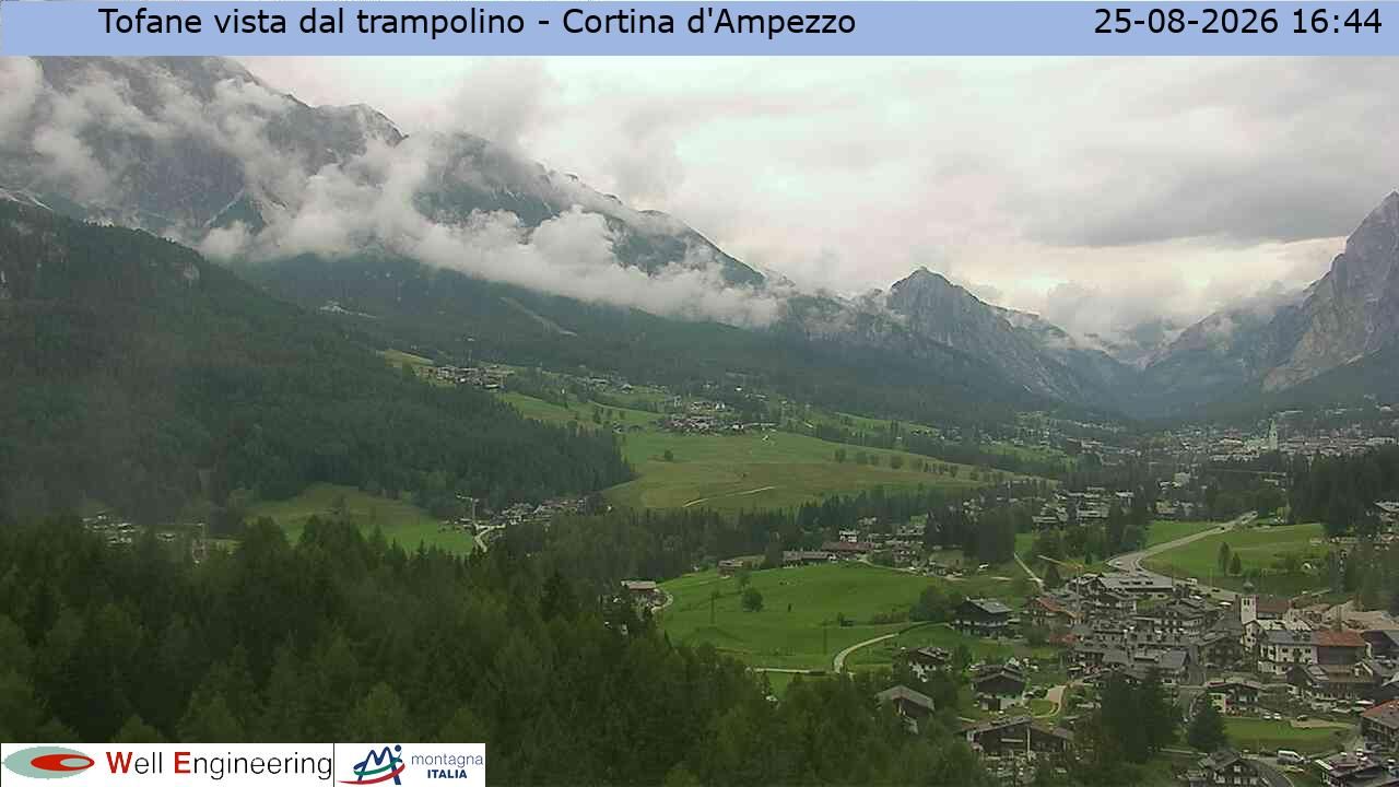 Traffic Cam Cortina d'Ampezzo › North-West: Tofane