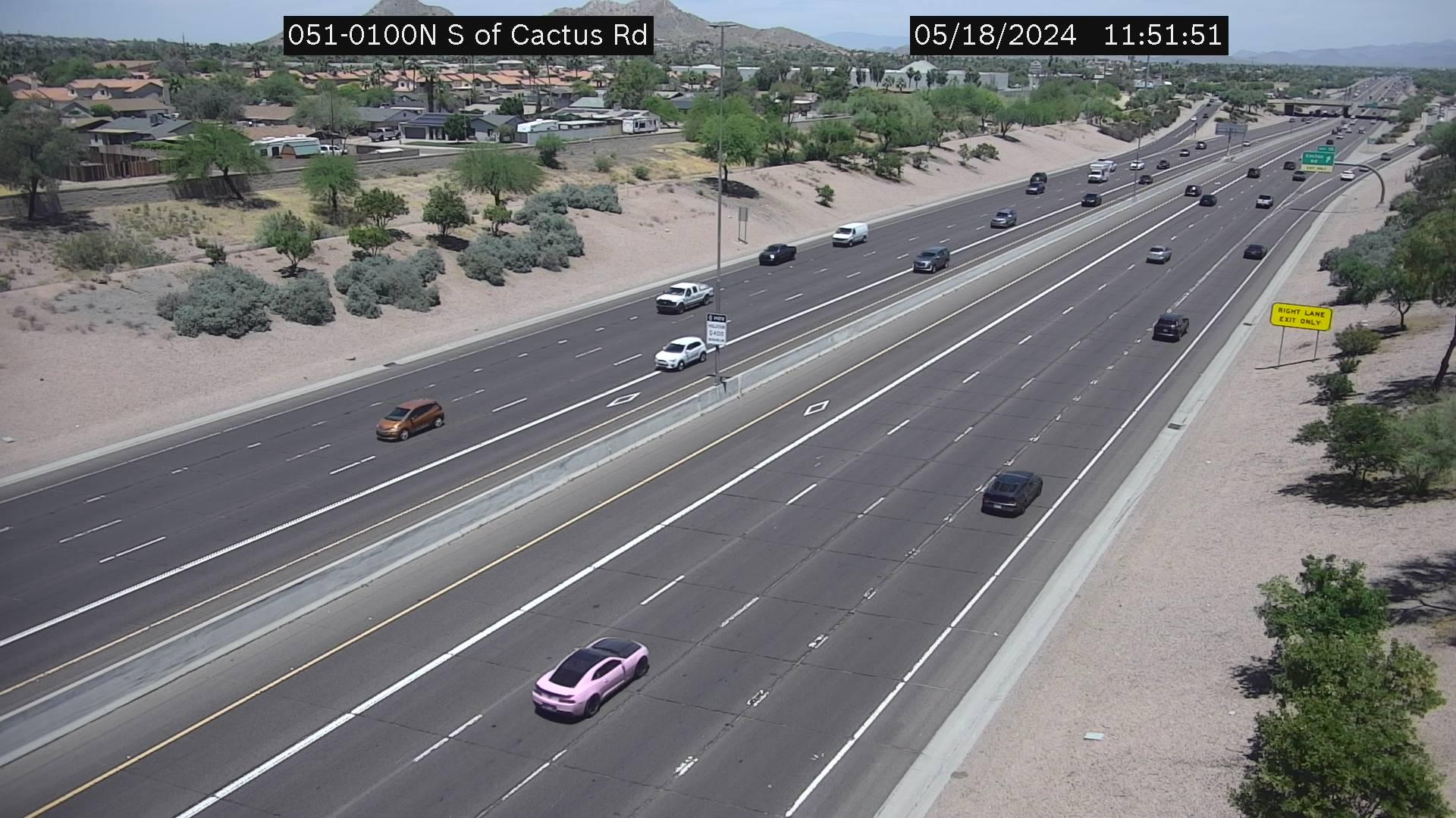 Traffic Cam Phoenix › North: SR-51 NB 10.00 @S of Cactus Rd