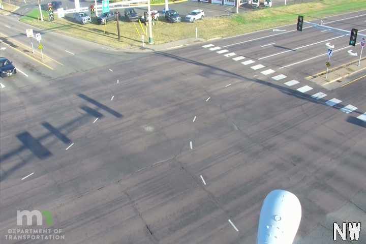 Traffic Cam Gem Lake: US 61: T.H.61 NB @ Co Rd E