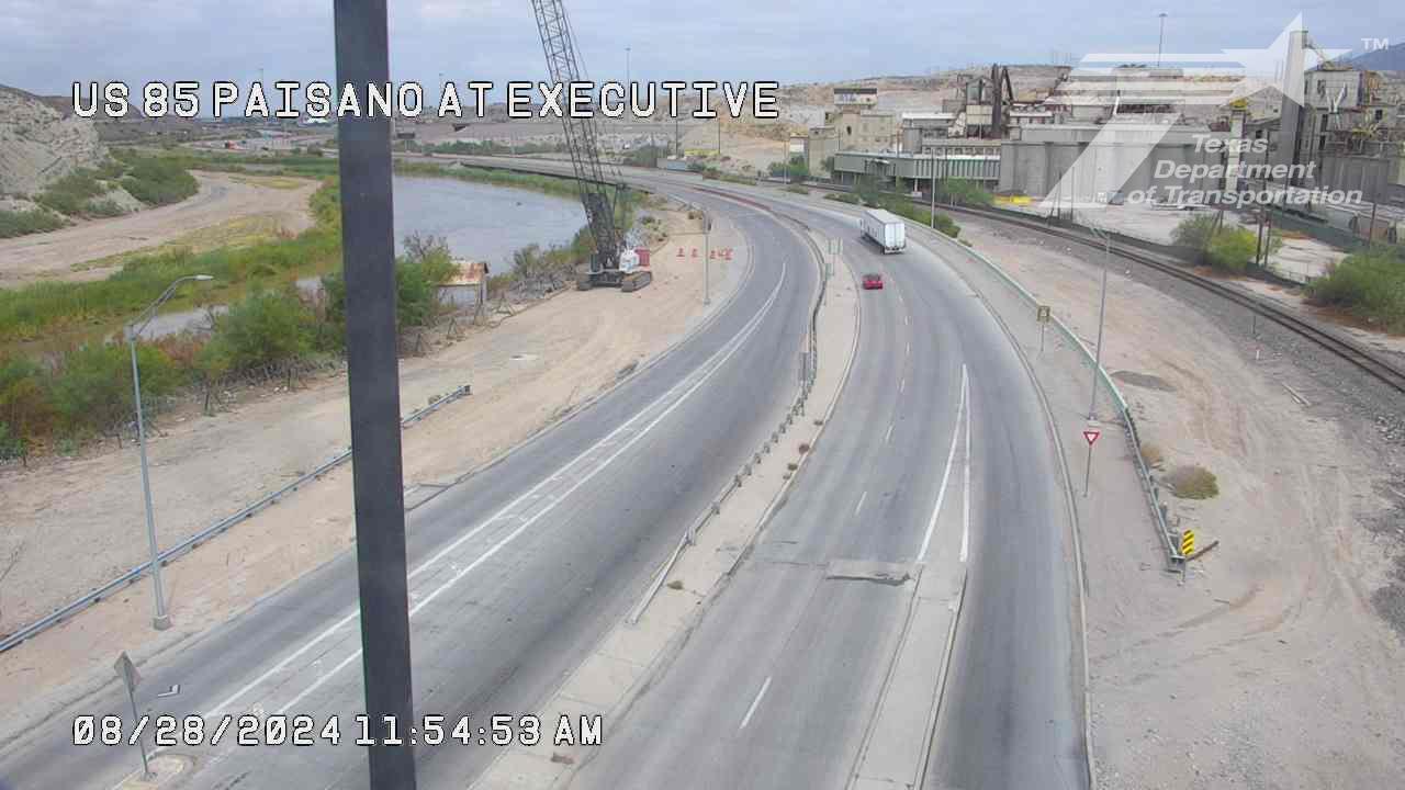 Traffic Cam El Paso › West: US-85/Paisano @ Executive