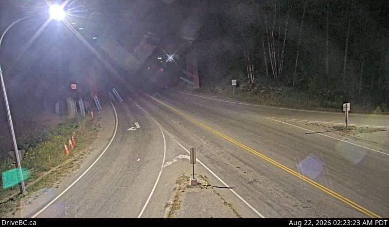 Traffic Cam Big Eddy Settlement › South: Hwy 1 at Hwy 23 in Revelstoke, looking south to Hwy