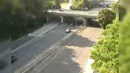Traffic Cam New York › North: I-295 at 64th Avenue