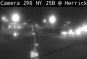 Traffic Cam Munsey Park: NY25B at Herricks Road