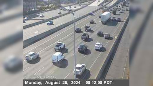 Traffic Cam Berkeley › West: TV107 -- I-80 : Powell Street