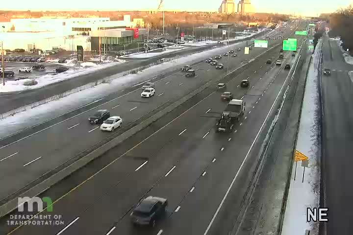 Traffic Cam Wayzata: U.S.12 EB @ Co Rd