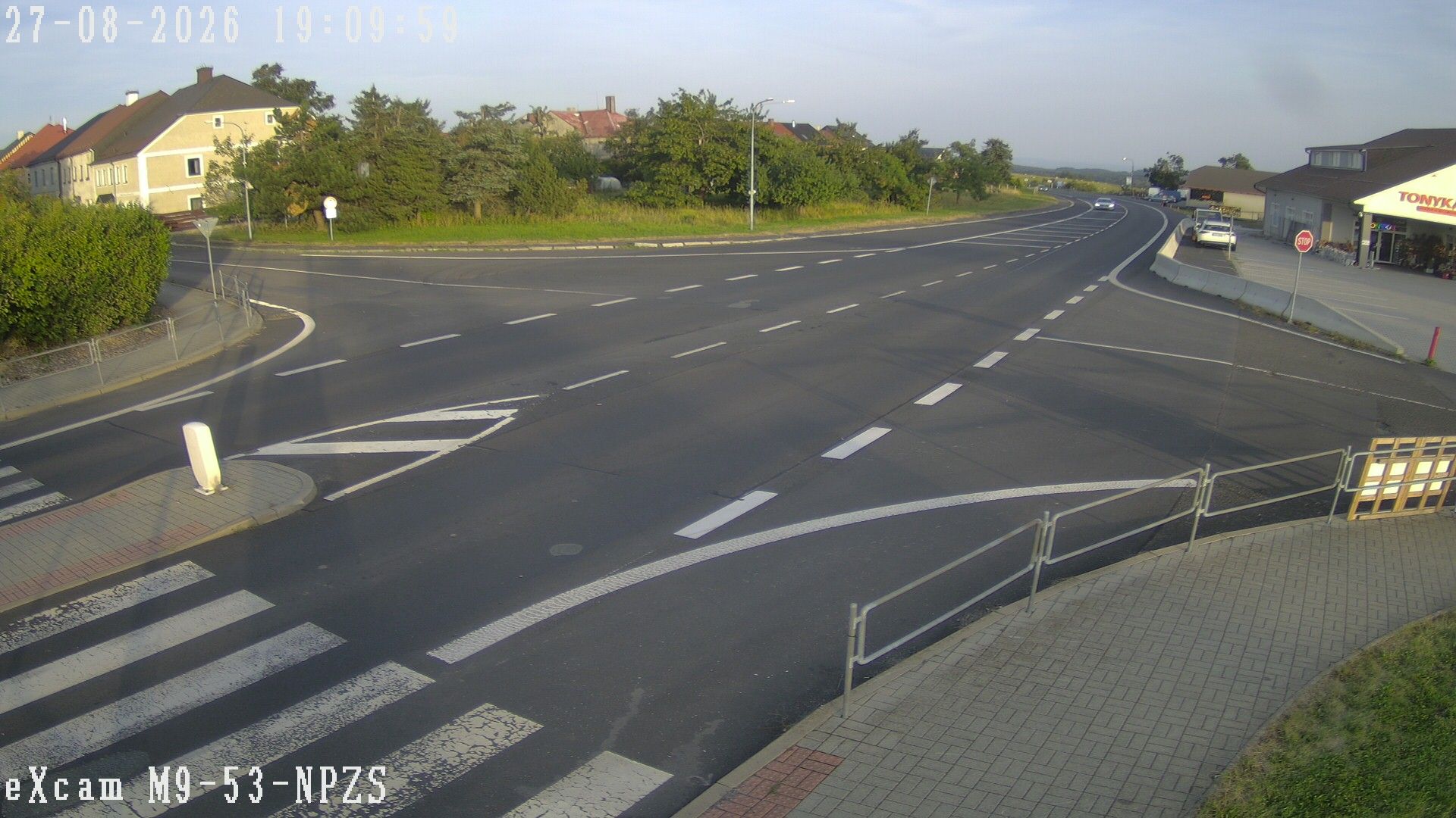 Traffic Cam Hora Svateho Sebestiana › South-East: Křižovatka