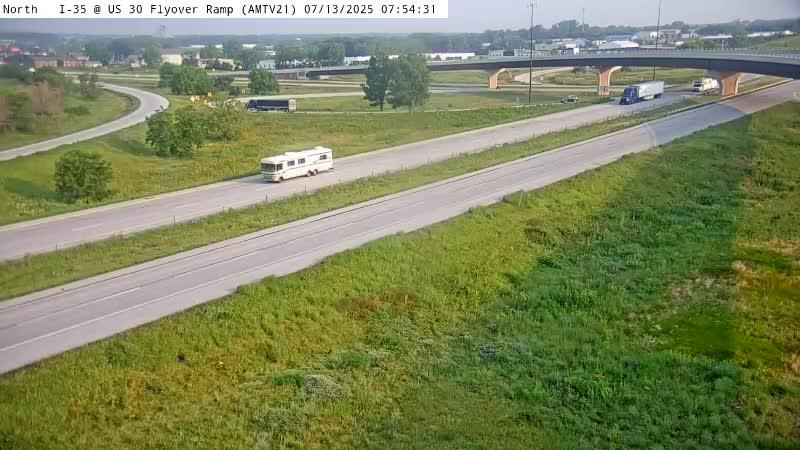 Traffic Cam Ames: AM - I-35 @ US 30W Flyover Ramp (21)