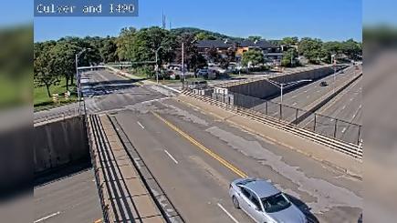 Traffic Cam Rochester: Elmwood Ave at Scottsville Rd/Genese St
