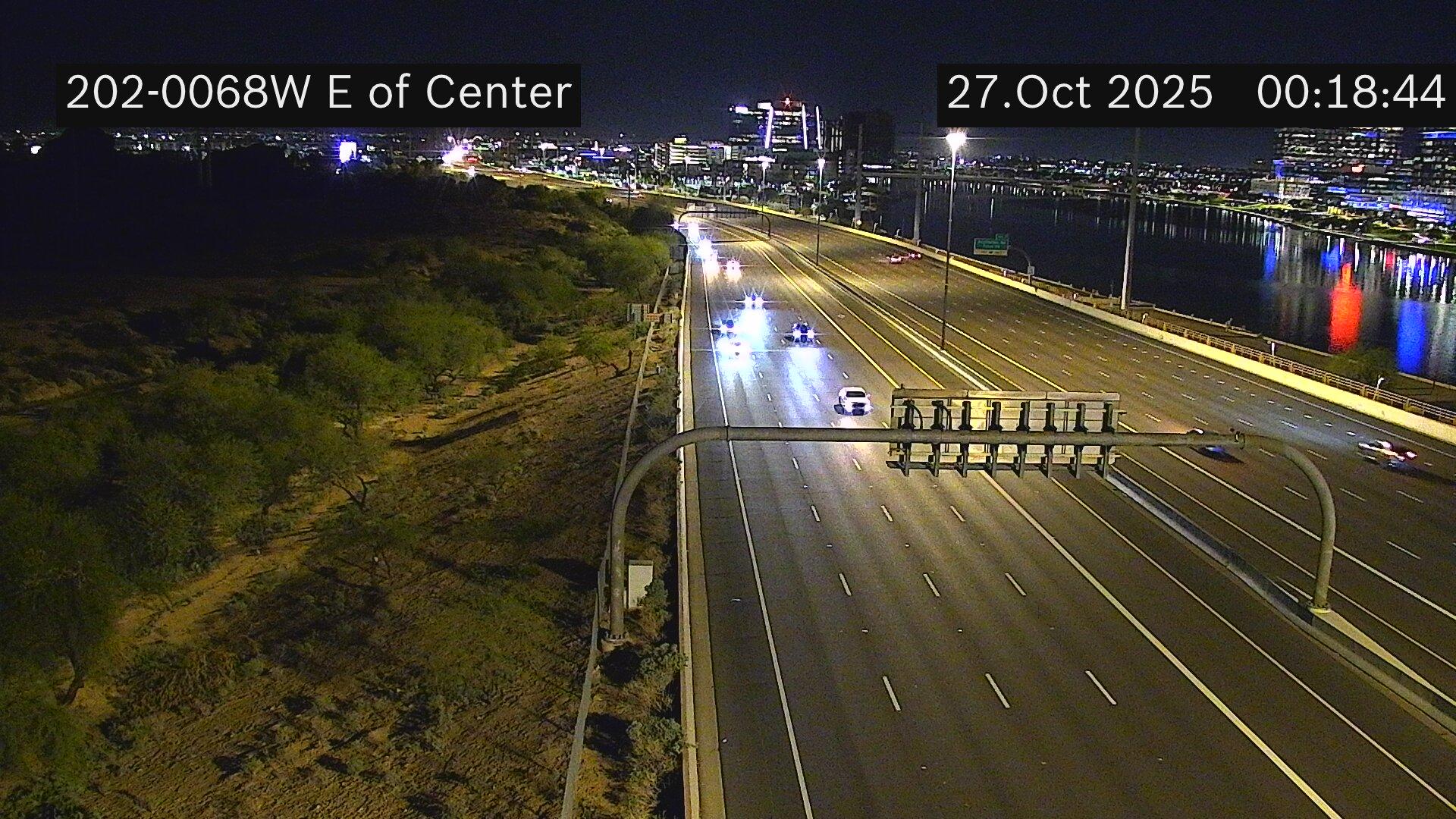 Traffic Cam Tempe › West: SR-202 WB 6.80 @E of Center Pkwy