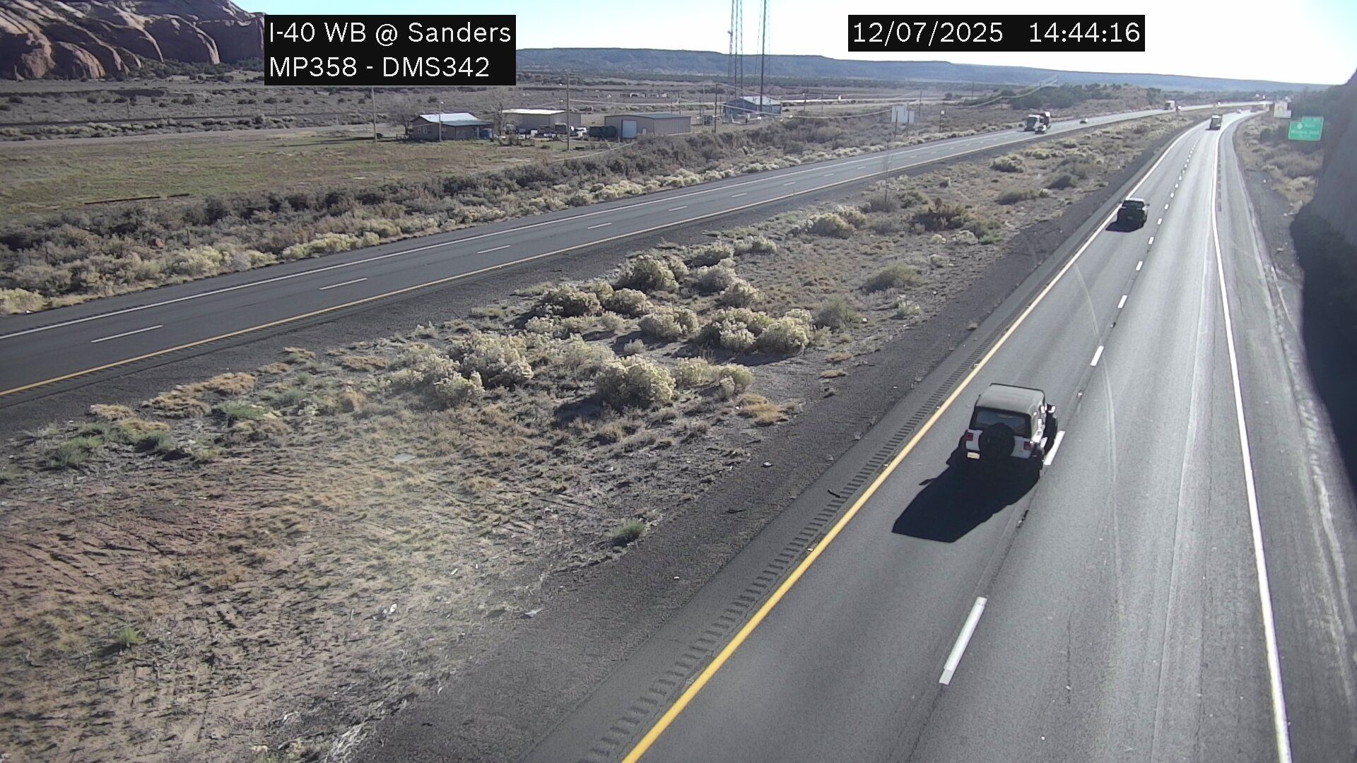 Traffic Cam Lupton › West: I-40 WB 358.00 @Sanders