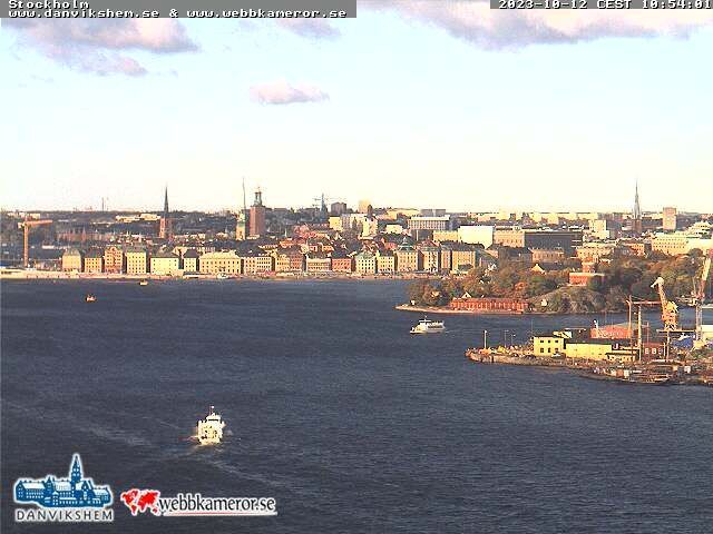 Traffic Cam Stockholm › North-West: Skeppsholmen - Gamla stan