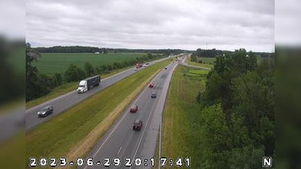 Traffic Cam Reagan: I-65: 1-065-149-6-1 SB LEBANON REST AREA