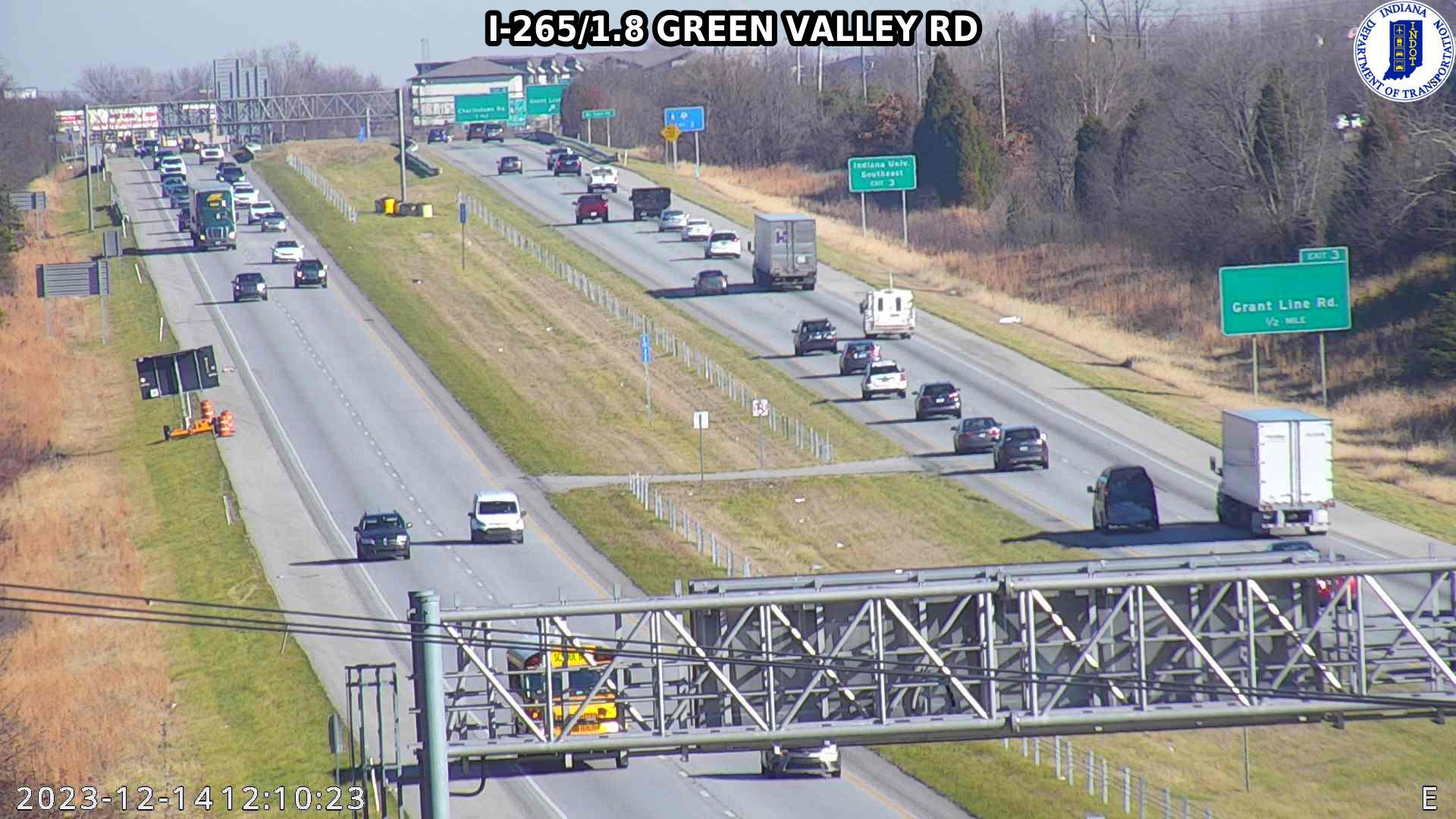 Traffic Cam New Albany: I-265: I-265/1.8 GREEN VALLEY RD