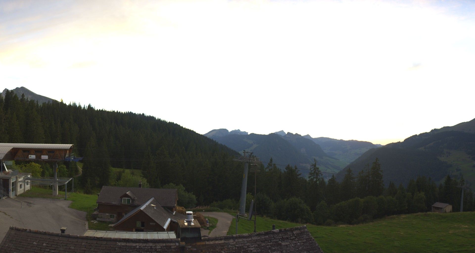 Traffic Cam Alt St. Johann: Alp Sellamatt - Berghotel