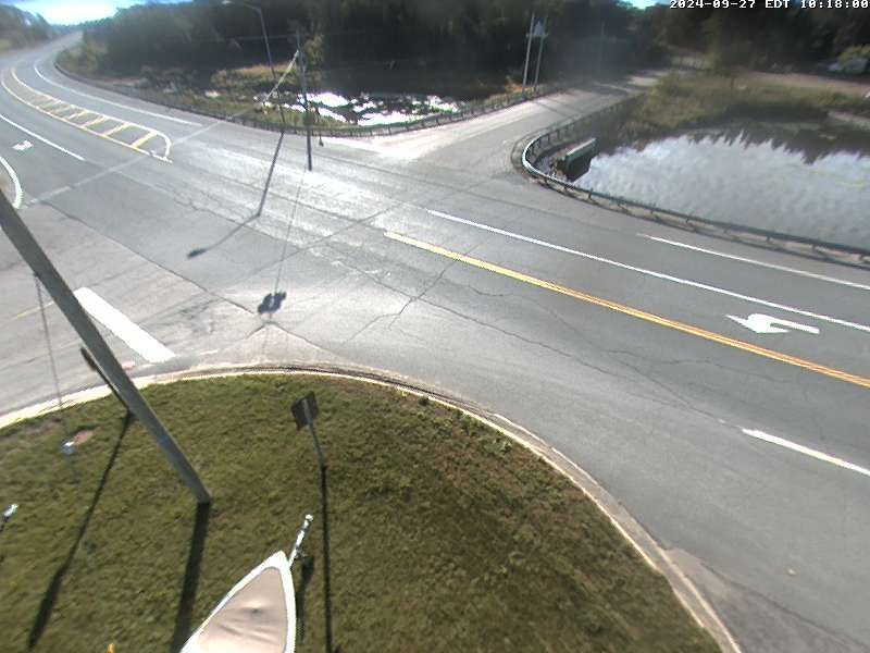 Traffic Cam Johnson Township: Highway 17 at Huron Dr Desbarats