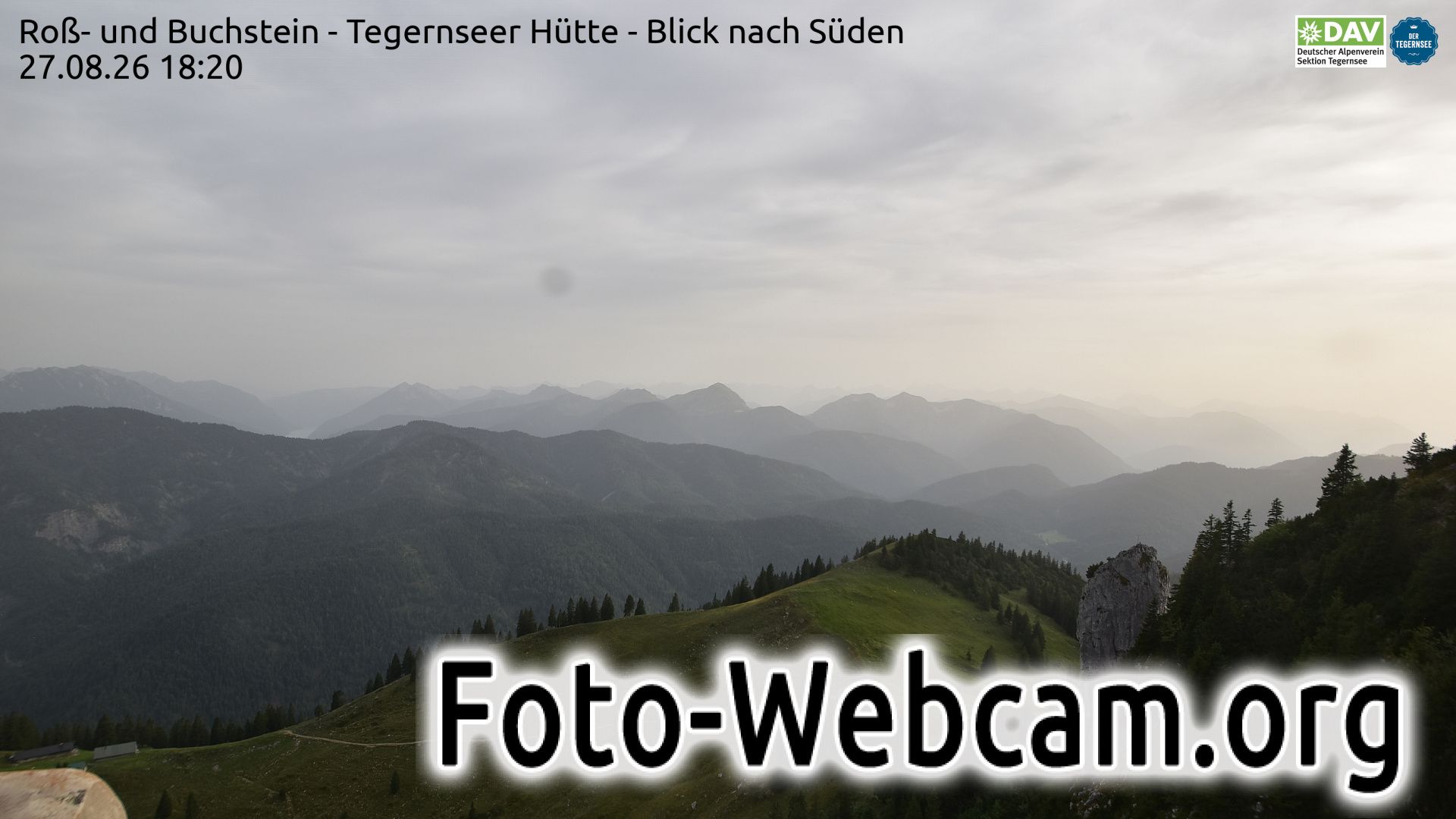Traffic Cam Glashutte: Roß- und Buchstein - Tegernseer Hütte - Blick nach Süden