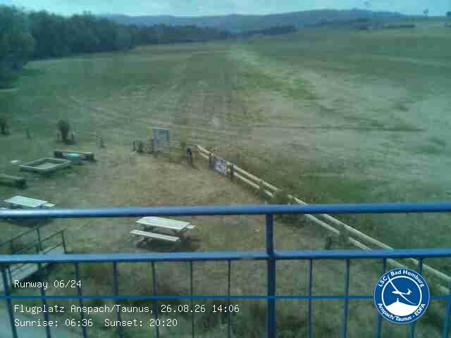 Traffic Cam Wehrheim › West: Flugplatz Anspach/Taunus (EDFA): Runway 06/24