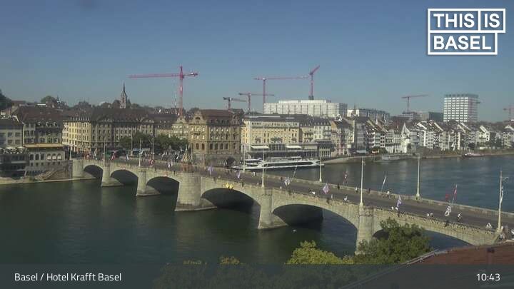 Basel: Martinskirche - Peterskirche - Middle Bridge, Basel - Basel Minster - Pfalz - Universität Basel - Spalentor - Rhine Promenade - Wettsteinbrücke