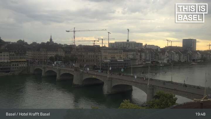 Basel: Martinskirche - Peterskirche - Middle Bridge, Basel - Basel Minster - Pfalz - Universität Basel - Spalentor - Rhine Promenade - Wettsteinbrücke