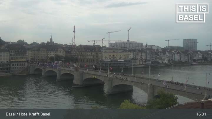 Basel: Martinskirche - Peterskirche - Middle Bridge, Basel - Basel Minster - Pfalz - Universität Basel - Spalentor - Rhine Promenade - Wettsteinbrücke