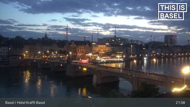 Basel: Martinskirche - Peterskirche - Middle Bridge, Basel - Basel Minster - Pfalz - Universität Basel - Spalentor - Rhine Promenade - Wettsteinbrücke