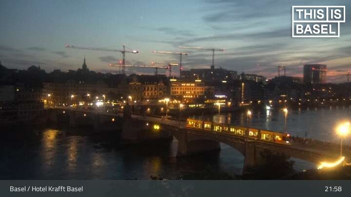 Basel: Martinskirche - Peterskirche - Middle Bridge, Basel - Basel Minster - Pfalz - Universität Basel - Spalentor - Rhine Promenade - Wettsteinbrücke