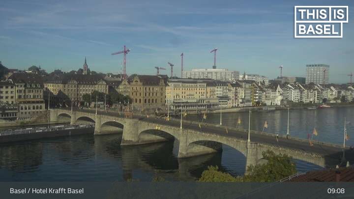 Basel: Martinskirche - Peterskirche - Middle Bridge, Basel - Basel Minster - Pfalz - Universität Basel - Spalentor - Rhine Promenade - Wettsteinbrücke