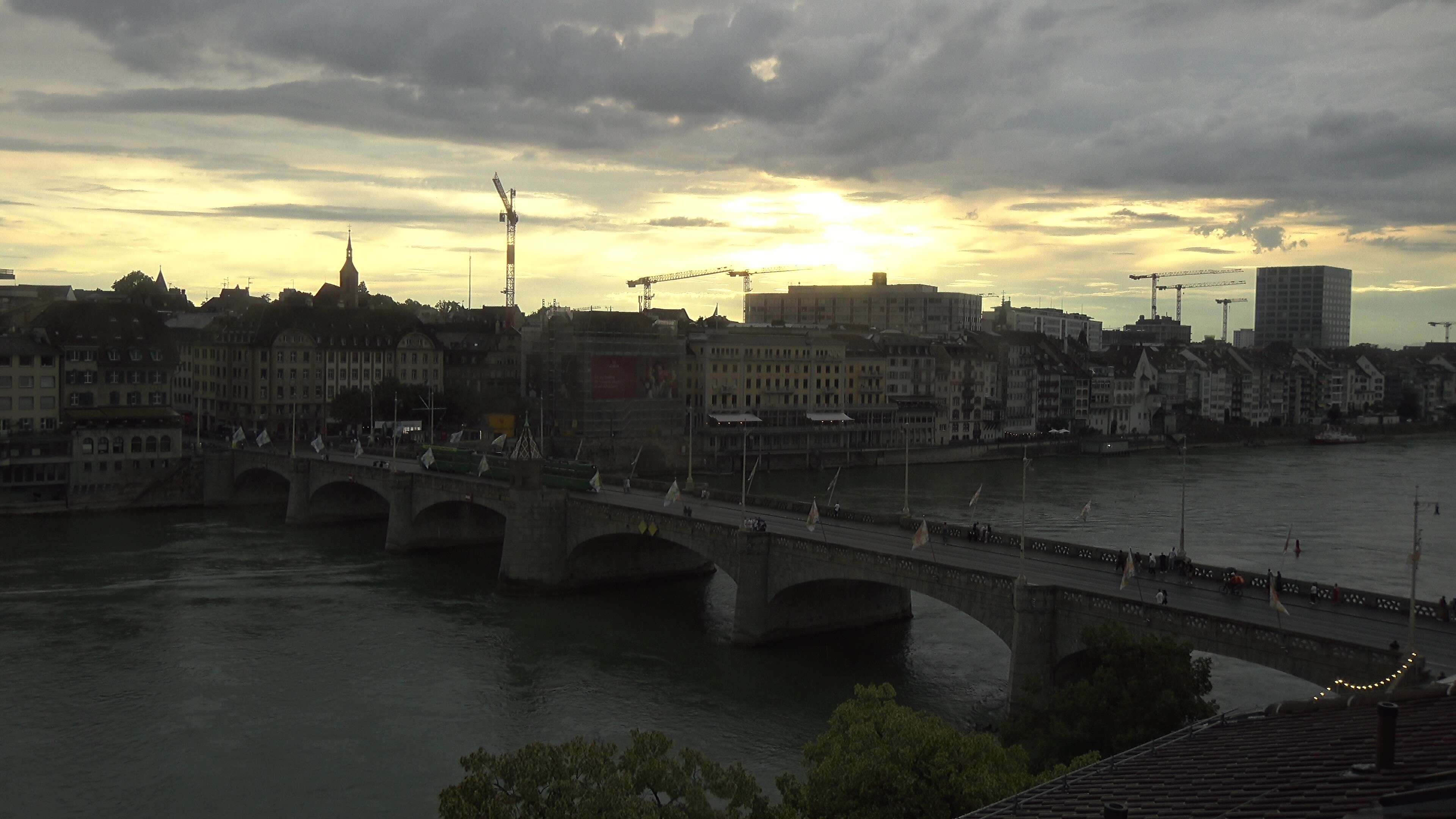 Basel: Middle Bridge, Basel - Martinskirche - Rhine Promenade - Pfalz - Basel Minster - Peterskirche - Wettsteinbrücke - Universität Basel - Spalentor