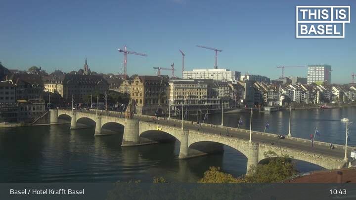 Basel: Martinskirche - Peterskirche - Middle Bridge, Basel - Basel Minster - Pfalz - Universität Basel - Spalentor - Rhine Promenade - Wettsteinbrücke