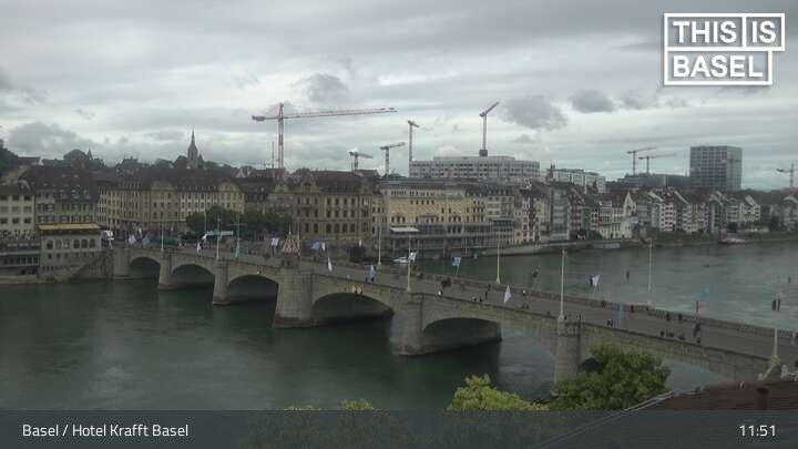 Basel: Martinskirche - Peterskirche - Middle Bridge, Basel - Basel Minster - Pfalz - Universität Basel - Spalentor - Rhine Promenade - Wettsteinbrücke