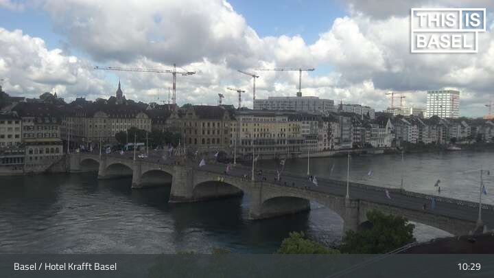 Basel: Martinskirche - Peterskirche - Middle Bridge, Basel - Basel Minster - Pfalz - Universität Basel - Spalentor - Rhine Promenade - Wettsteinbrücke