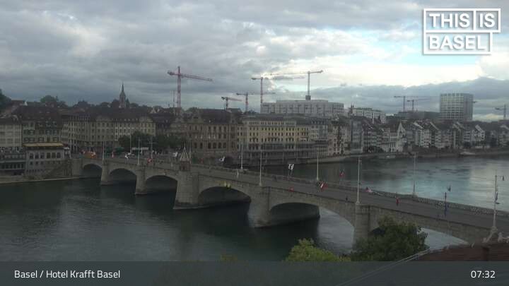 Basel: Martinskirche - Peterskirche - Middle Bridge, Basel - Basel Minster - Pfalz - Universität Basel - Spalentor - Rhine Promenade - Wettsteinbrücke