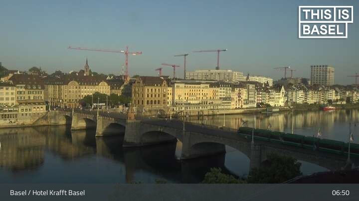 Basel: Martinskirche - Peterskirche - Middle Bridge, Basel - Basel Minster - Pfalz - Universität Basel - Spalentor - Rhine Promenade - Wettsteinbrücke