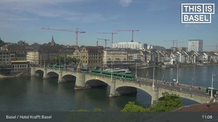 Basel: Martinskirche - Peterskirche - Middle Bridge, Basel - Basel Minster - Pfalz - Universität Basel - Spalentor - Rhine Promenade - Wettsteinbrücke
