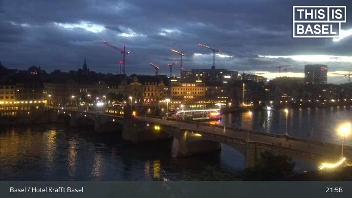 Basel: Martinskirche - Peterskirche - Middle Bridge, Basel - Basel Minster - Pfalz - Universität Basel - Spalentor - Rhine Promenade - Wettsteinbrücke
