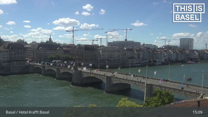 Basel: Martinskirche - Peterskirche - Middle Bridge, Basel - Basel Minster - Pfalz - Universität Basel - Spalentor - Rhine Promenade - Wettsteinbrücke