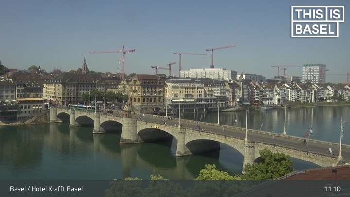 Basel: Martinskirche - Peterskirche - Middle Bridge, Basel - Basel Minster - Pfalz - Universität Basel - Spalentor - Rhine Promenade - Wettsteinbrücke