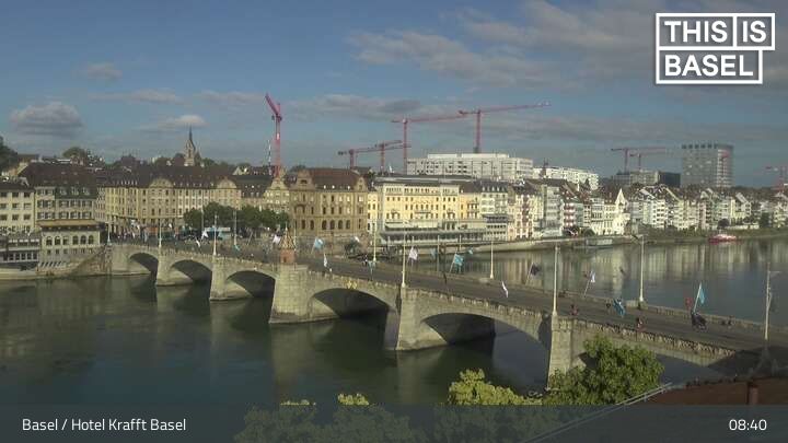 Basel: Martinskirche - Peterskirche - Middle Bridge, Basel - Basel Minster - Pfalz - Universität Basel - Spalentor - Rhine Promenade - Wettsteinbrücke
