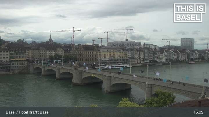 Basel: Martinskirche - Peterskirche - Middle Bridge, Basel - Basel Minster - Pfalz - Universität Basel - Spalentor - Rhine Promenade - Wettsteinbrücke